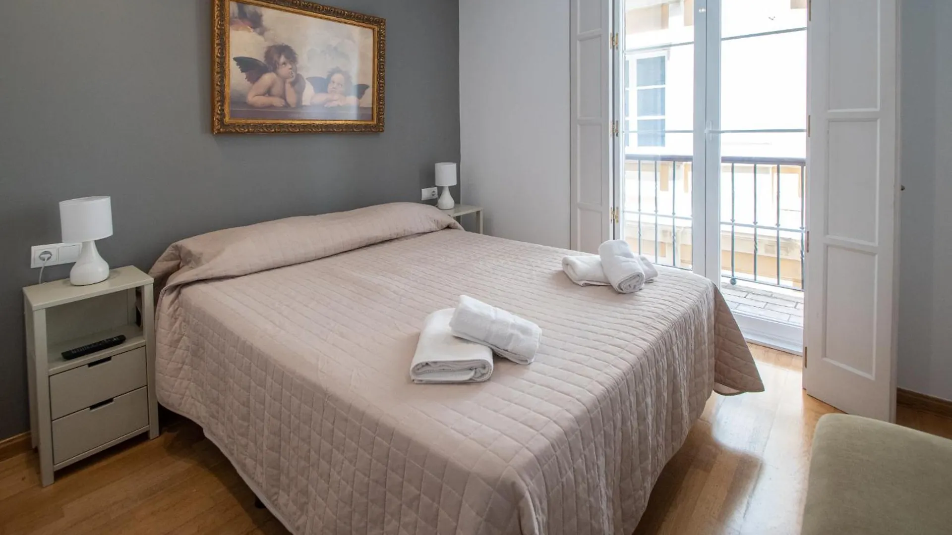 Kotinousa Cadiz - Centro Historico Apartment